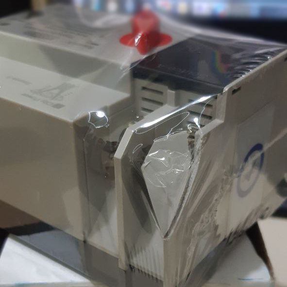 Автоматичний перемикач введення резерву 2P + 230V 63A TOQ5-63/2P. Уцінка: пошкоджений корпус