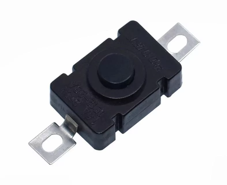 Кнопка з фіксацією для ліхтарика ON-OFF, 18x12mm (KAN-28)