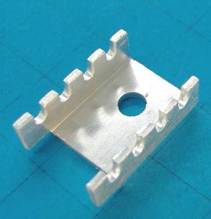 FK303 Радиатор для TO220 U-Forv 13,3x19,1x6,35 mm, белый FK303 Радиатор для TO220 U-Forv 13,3x19,1x6,35 mm, белый