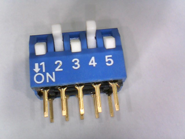 Перемикач SWD3-5 (тип піано) (DIP-SWITCH ON-OFF 2,54мм) Перемикач SWD3-5 (тип піано) (DIP-SWITCH ON-OFF 2,54мм)