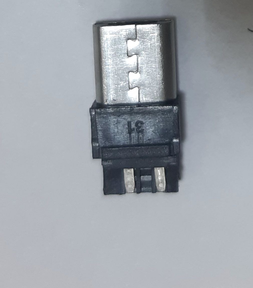 Мікро-USB штекер 3конт. + корпус. Мікро-USB штекер 3конт. + корпус.