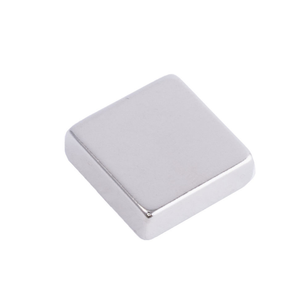 Магніт NdFeB, блок 12 x 12 x 4 mm (N38), Ni + Cu + Ni (нікель) Магніт NdFeB, блок 12 x 12 x 4 mm (N38), Ni + Cu + Ni (нікель)