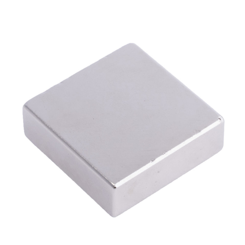 Магніт NdFeB, блок 30 x 30 x 10 mm (N38), Ni + Cu + Ni (нікель) Магніт NdFeB, блок 30 x 30 x 10 mm (N38), Ni + Cu + Ni (нікель)