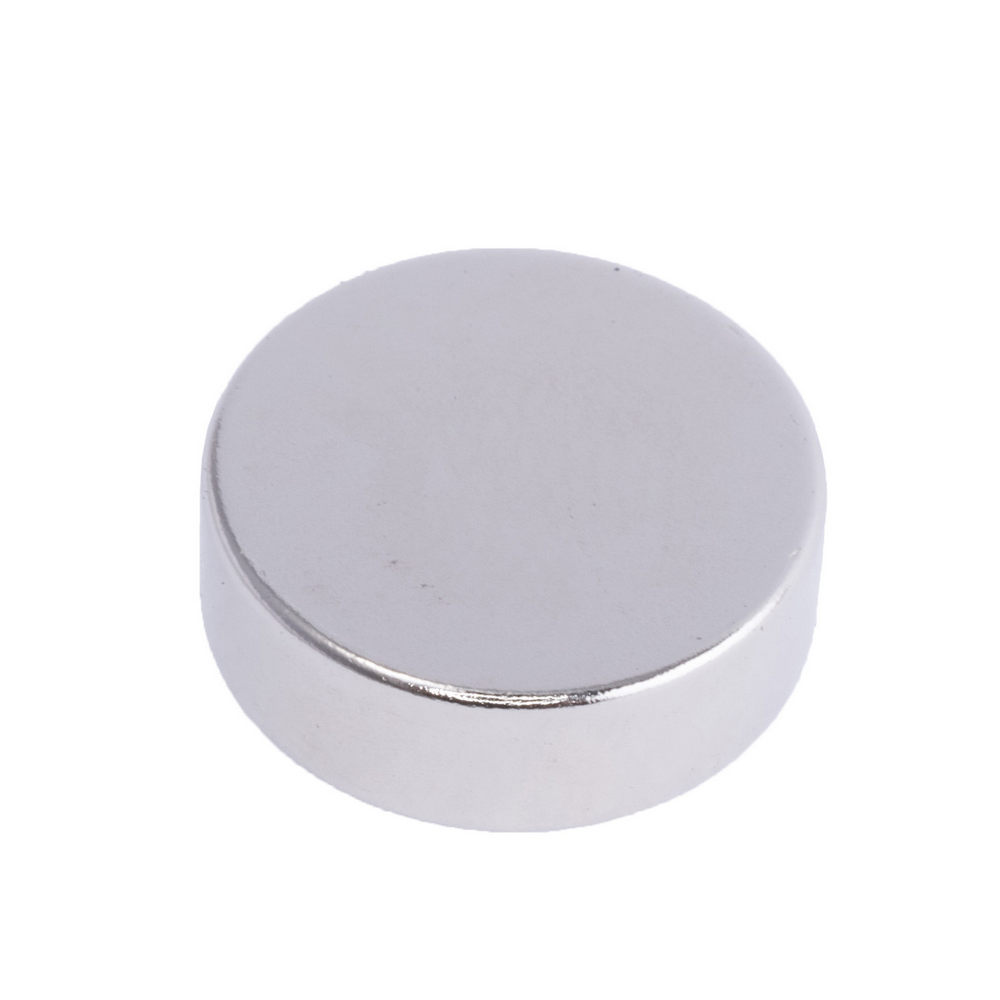 Магніт NdFeB, диск/циліндр D18 x 6 mm (N38), Ni + Cu + Ni (нікель) Магніт NdFeB, диск/циліндр D18 x 6 mm (N38), Ni + Cu + Ni (нікель)