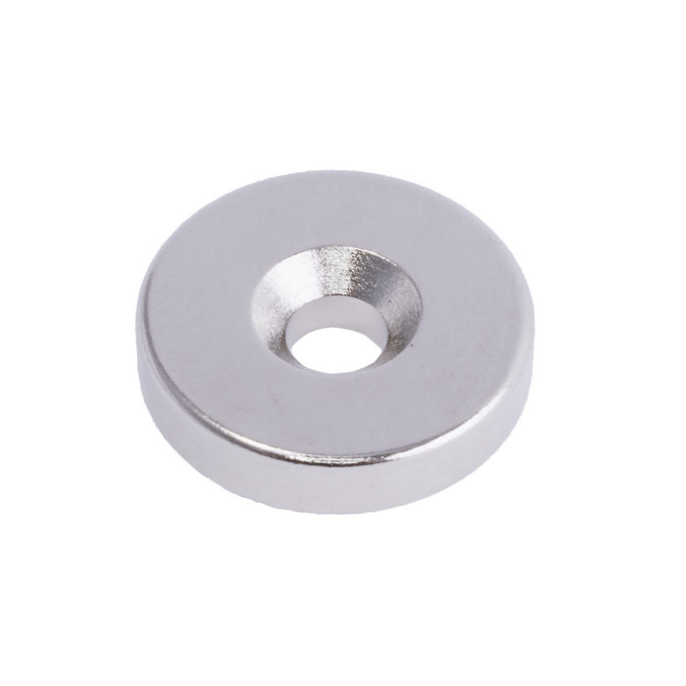 Магніт NdFeB, Шайба під потай D18 x d7.5/4.5 x 4 mm (N38), Ni + Cu + Ni (нікель) Магніт NdFeB, Шайба під потай D18 x d7.5/4.5 x 4 mm (N38), Ni + Cu + Ni (нікель)