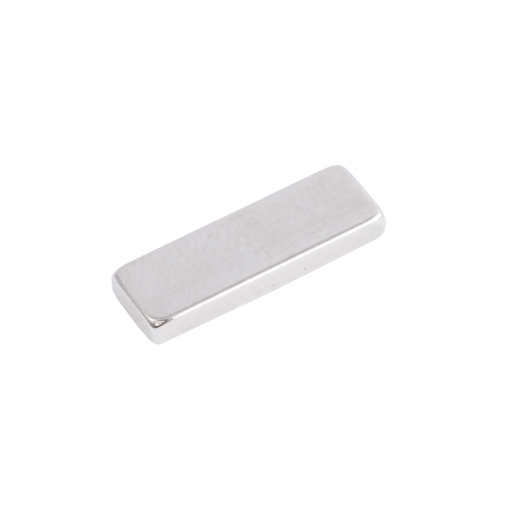 Магніт NdFeB, Блок 15 x 5 x 2 mm (N48), Ni + Cu + Ni (нікель) Магніт NdFeB, Блок 15 x 5 x 2 mm (N48), Ni + Cu + Ni (нікель)