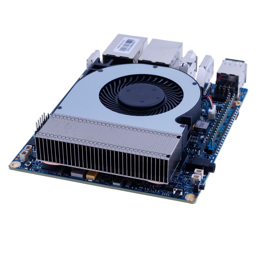 Мікрокомп'ютер Orange Pi 6 Plus 32G з охолодженням