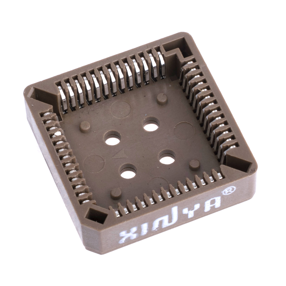 PLCC-52 (панель м/с)