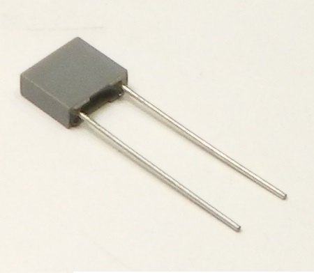 MKT 1nF 630VDC 5% P=5mm (SPKF062J102J050B) MKT 1nF 630VDC 5% P=5mm (SPKF062J102J050B)