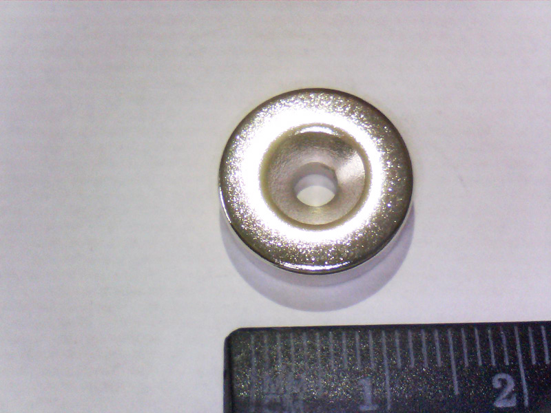 Магнит NdFeB, Шайба под винт М3 OD15 x ID7/3,5 x 5 mm (N38), Ni+Cu+Ci (никель)