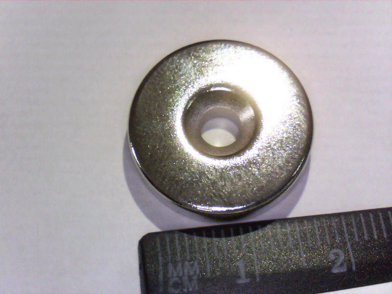 Магнит NdFeB, Шайба под винт М3 OD20 x ID7,5/4,5 x 5 mm (N38), Ni+Cu+Ci (никель)