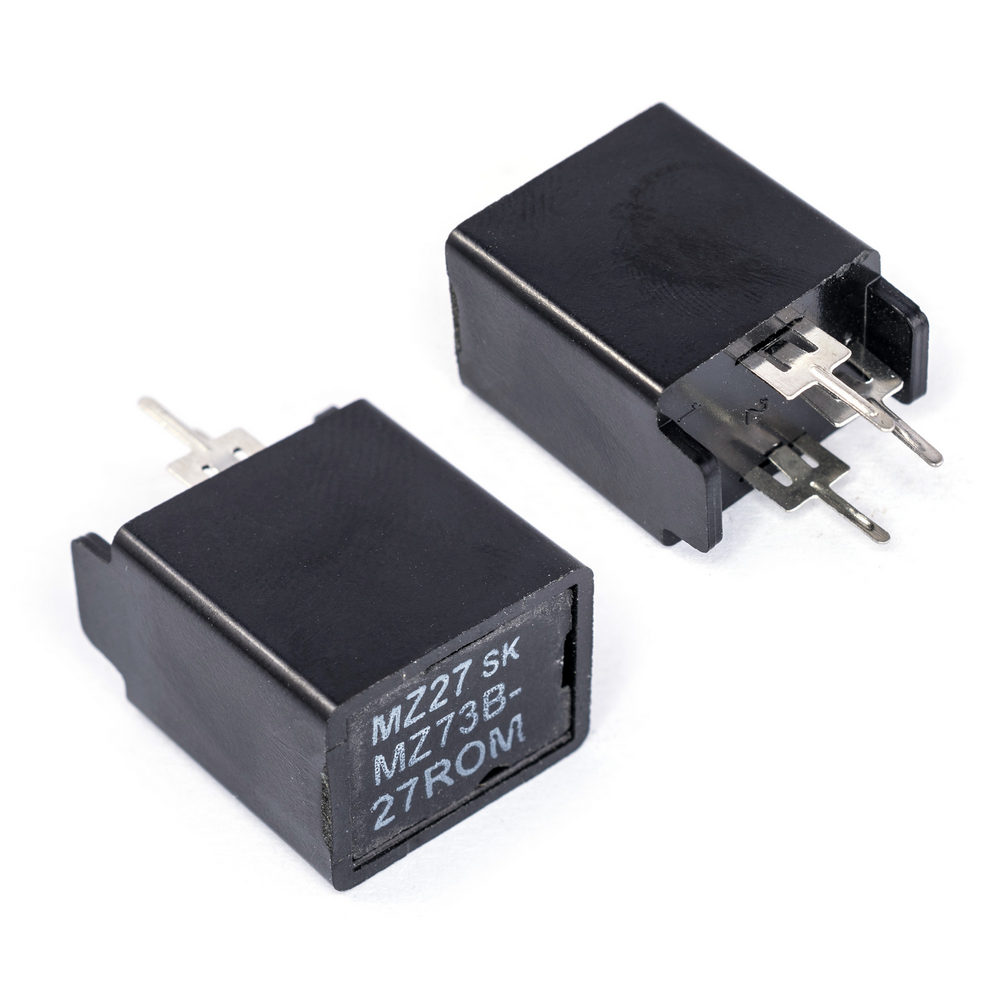 PTC KONIG 3н (позистор) (PTC 27 Om 270V 3pin Black) PTC KONIG 3н (позистор) (PTC 27 Om 270V 3pin Black)